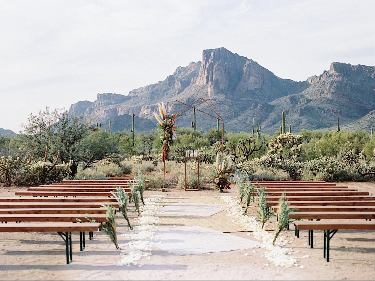 SajePhotography_ElegantBoho_SupersitionMountainElopement_ArizonaDesertWedding_15.jpg