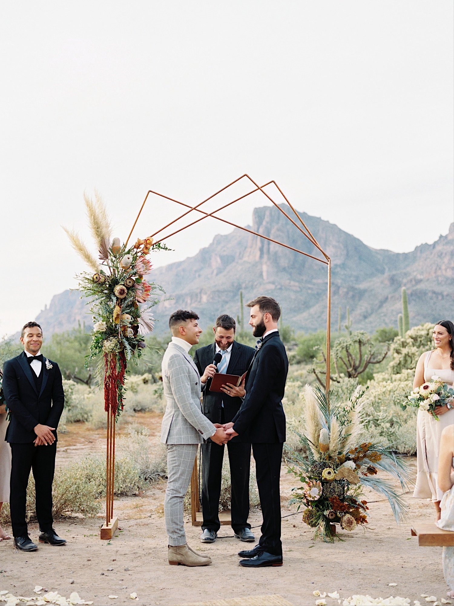 SajePhotography_ElegantBoho_SupersitionMountainElopement_ArizonaDesertWedding_19.jpg