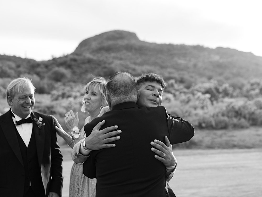 SajePhotography_ElegantBoho_SupersitionMountainElopement_ArizonaDesertWedding_22.jpg