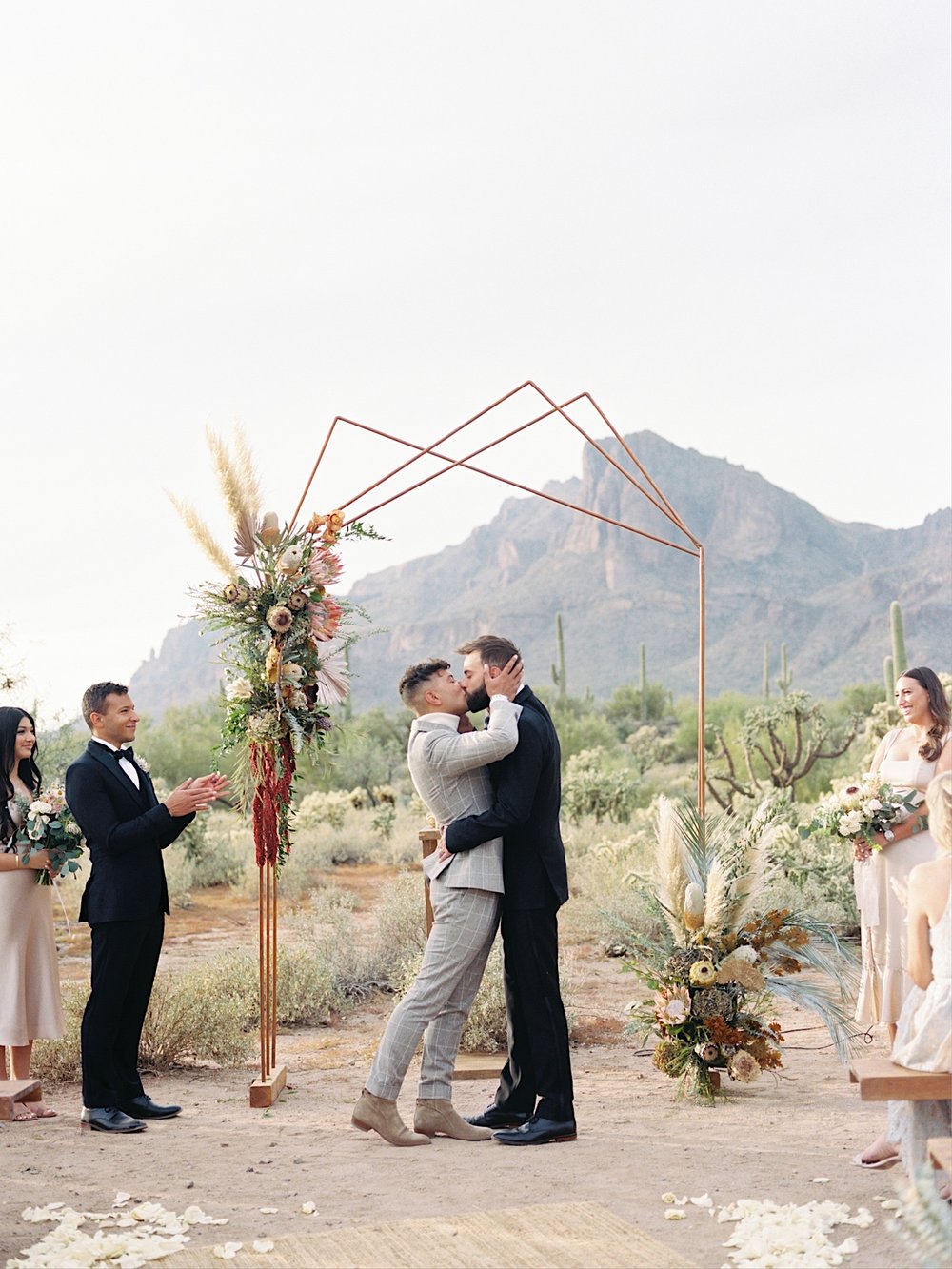 SajePhotography_ElegantBoho_SupersitionMountainElopement_ArizonaDesertWedding_21.jpg