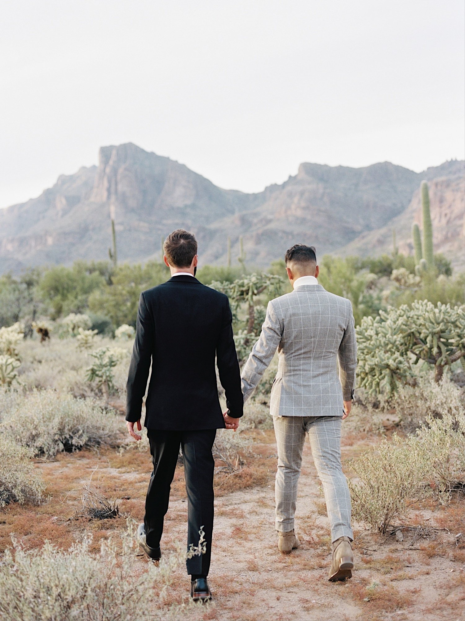 SajePhotography_ElegantBoho_SupersitionMountainElopement_ArizonaDesertWedding_23.jpg