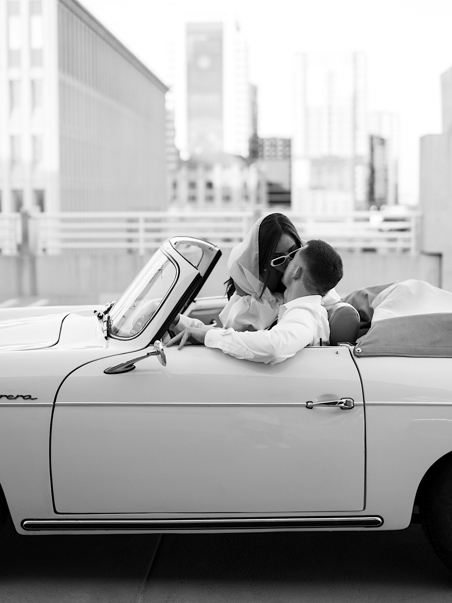 Vintage Porche Downtown City Engagement -48.jpg