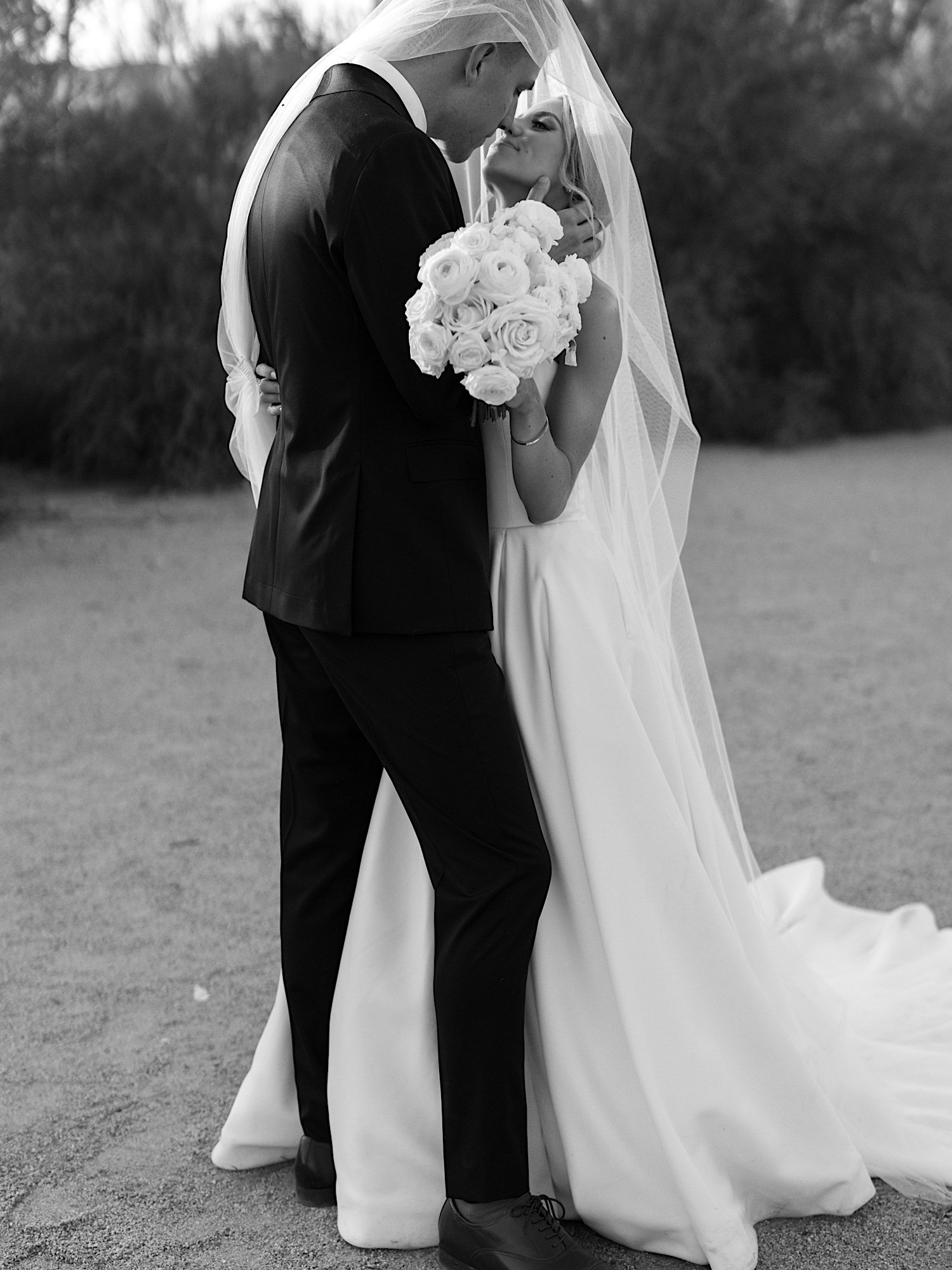 Classic Editorial El Chorro Wedding in Paradise Valley Arizona -86.jpg