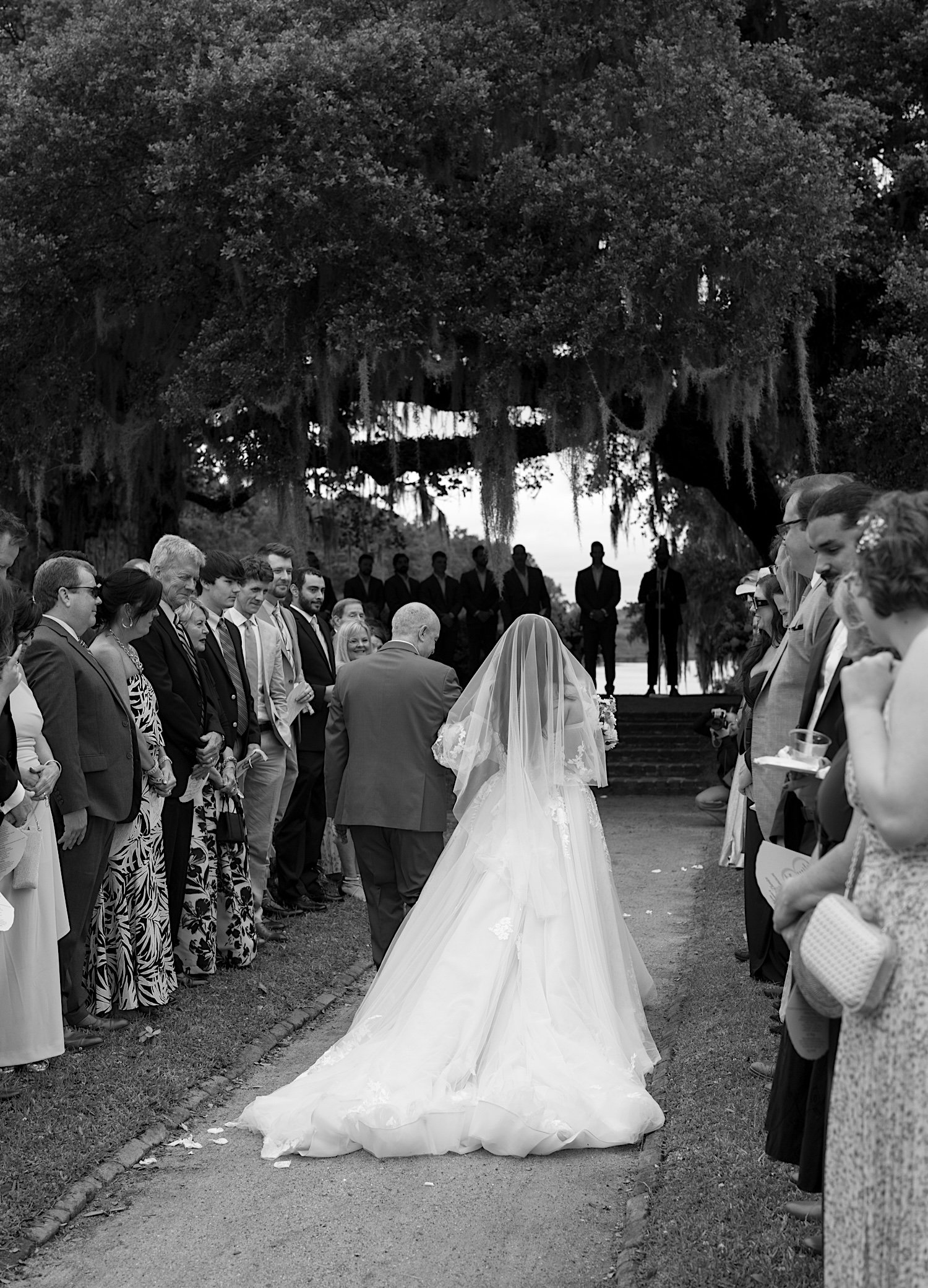 40_middleton_place_wedding_charleston_south_carolina_dusty_blue_saje_photography_44.jpg