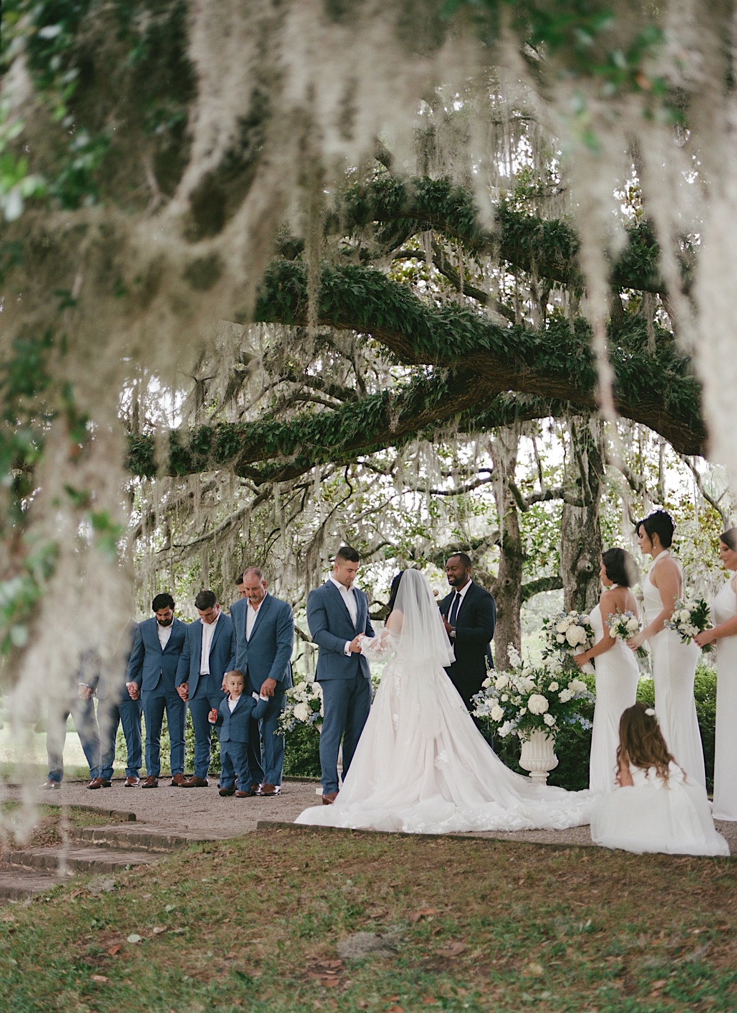 42_middleton_place_wedding_charleston_south_carolina_dusty_blue_saje_photography_30.jpg