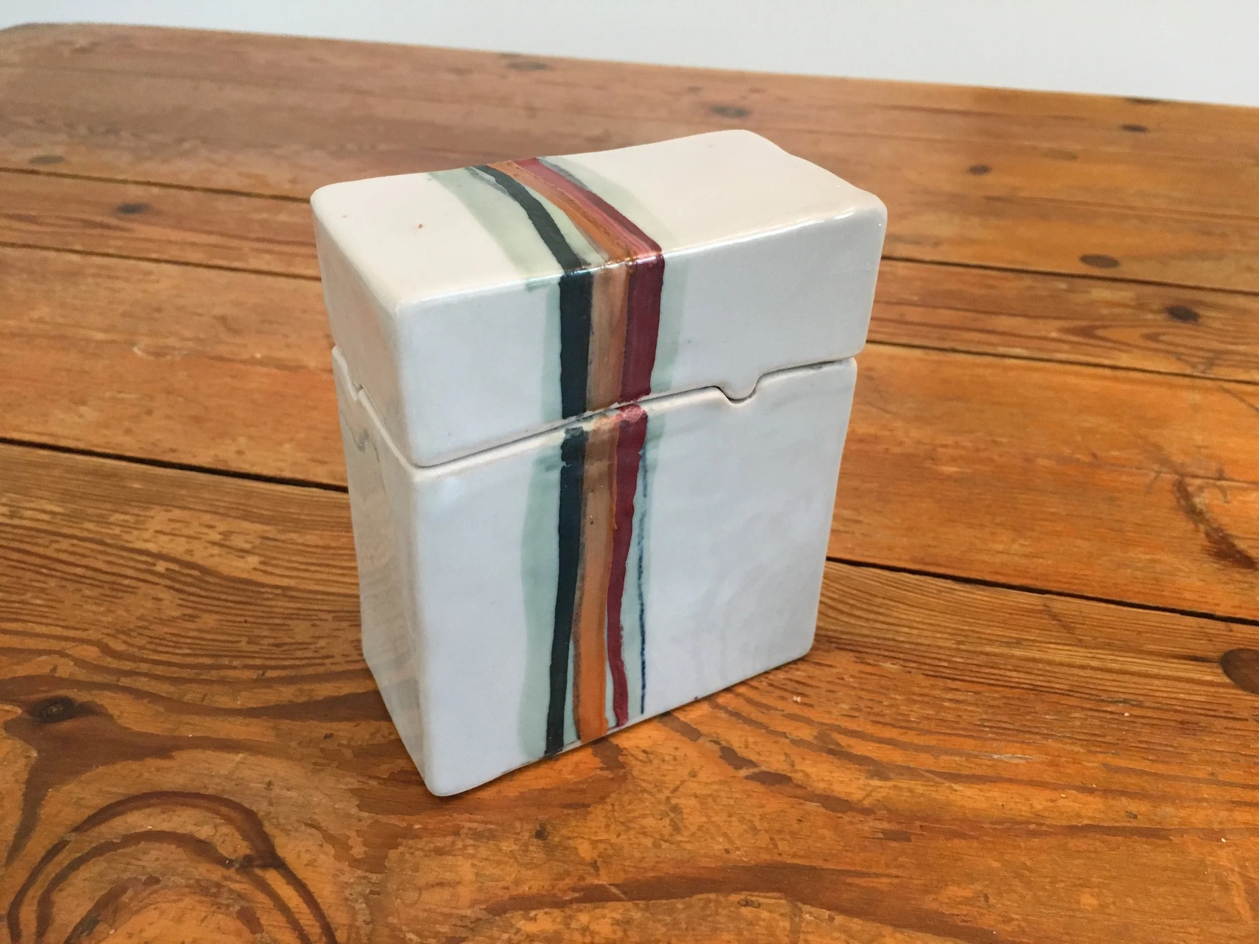 HAND-BUILT PORCELAIN BOX 4"X2"X4"