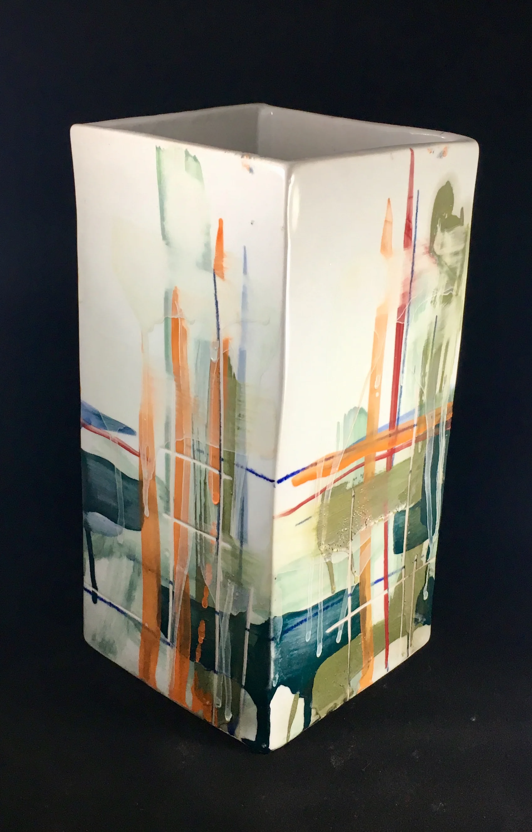 PORCELAIN VESSEL - 5X5X11