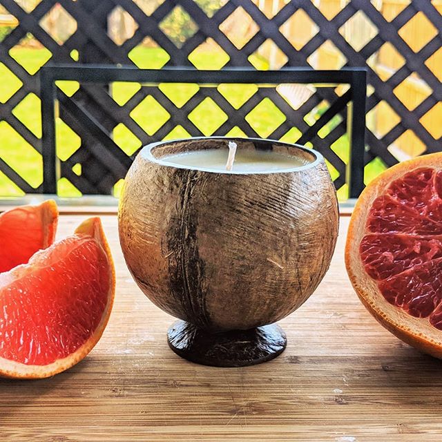 I stared across the table at my love, the ruby red hair just showing the slightest hint of white. Had we really been together this long? A celebratory brunch to mark the occasion. A bite of grapefruit as a smile crossed my lips... 🍃Read the entire description of #daniellasvellas Grapefruit Candle at www.daniellasvellas.com🍃
#grapefruit #grapefruitjuice #sun #warm #natural #candles #therealcoconutcandle #babylonvillage