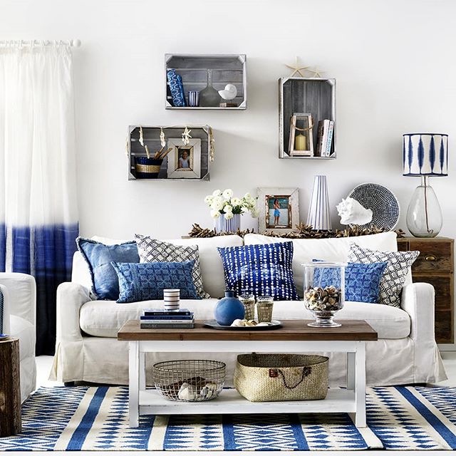 Gorgeous Living Room Island Style by Nuansa. Incorporate organic details to achieve the classic coastal style. @daniellasvellas adds the missing beachy touch to your style.
#interiordesign #style #coastalstyle #ny #realcoconutcandle