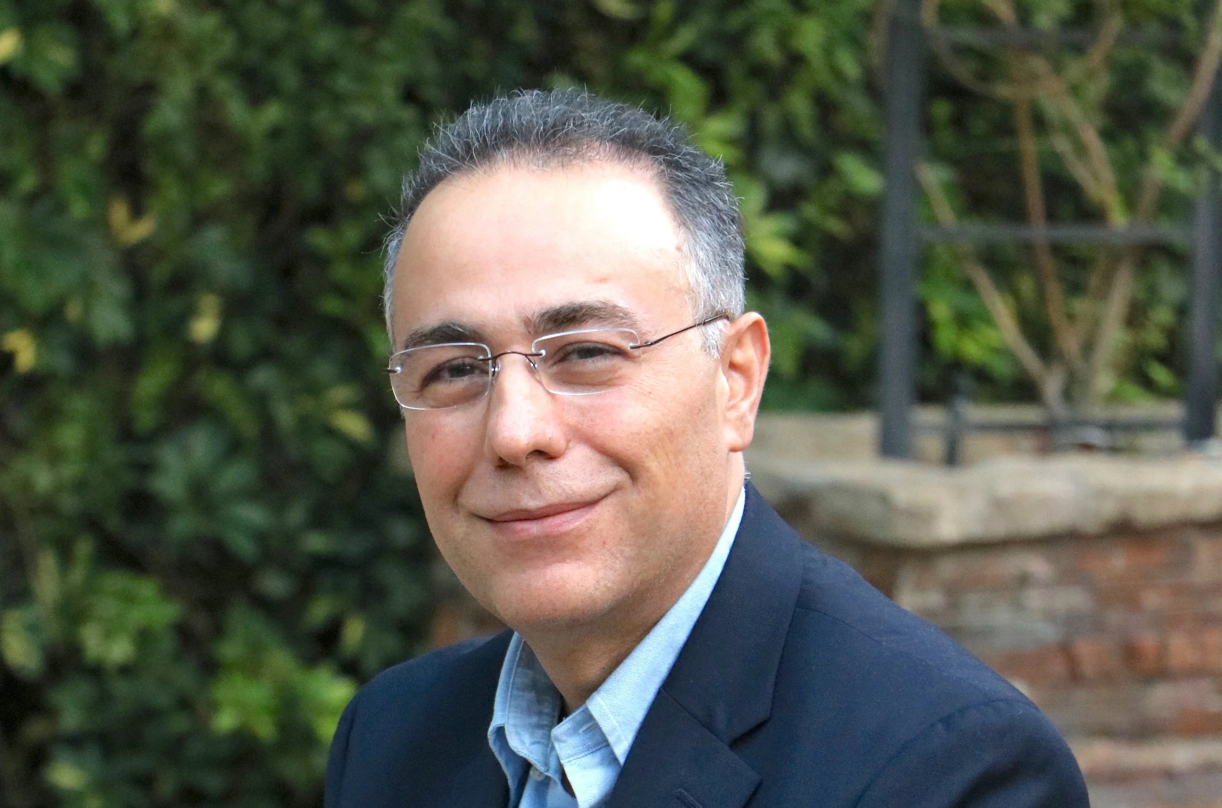 Ashkan Farhadi, M.D., MS, FACP, FACG is a leading gastroenterologist who treats patients with Functional Bowel & Motility Disorders, such as IBS, and also patients with Inflammatory Bowel Disease and Celiac disease. Dr. Farhadi is a physician and director, Digestive Disease Center at Bristol Park Medical Group in Orange County, California. Dr. Farhadi is also a leading researcher in the field of gastroenterology. He is a member of the International Foundation for Functional Gastrointestinal Disorders. His research interests include Irritable Bowel Syndrome (IBS), Inflammatory Bowel Disease (IBD) and gastrointestinal permeability. For more information about Dr. Farhadi, please click on the links below: Profile of Dr. Ashkan Farhadi Rush University Medical Center