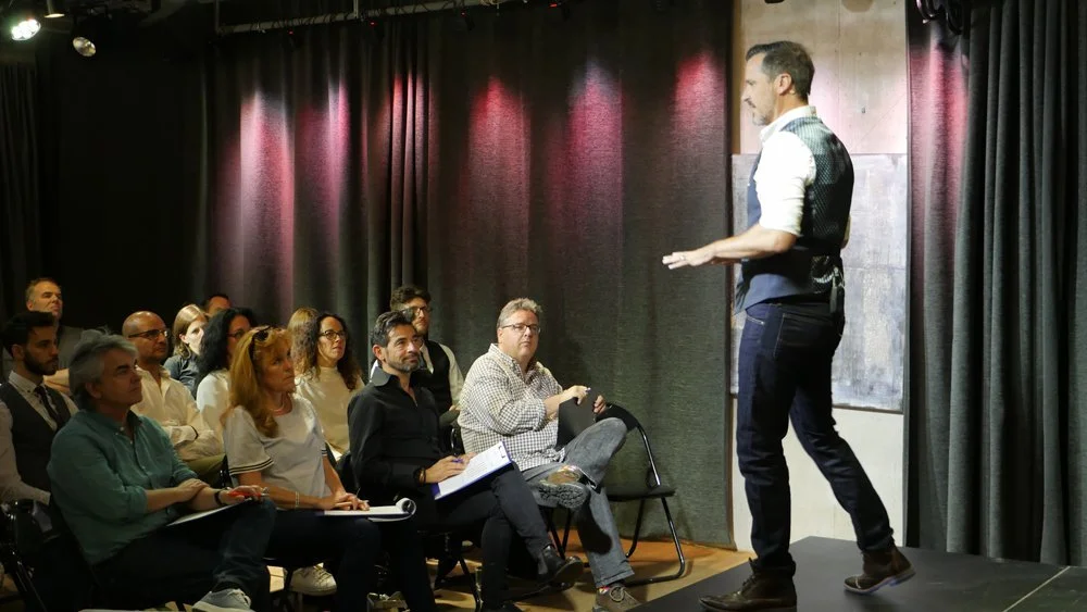 Keynote "Arbeite mit SINN!" von Sacha Johann zum Thema Sinnhaftigkeit und psychologische Sicherheit im Beruf für Einzelpersonen Teams und Unternehmungen durch Teamcoaching, Workshops und Keynotes