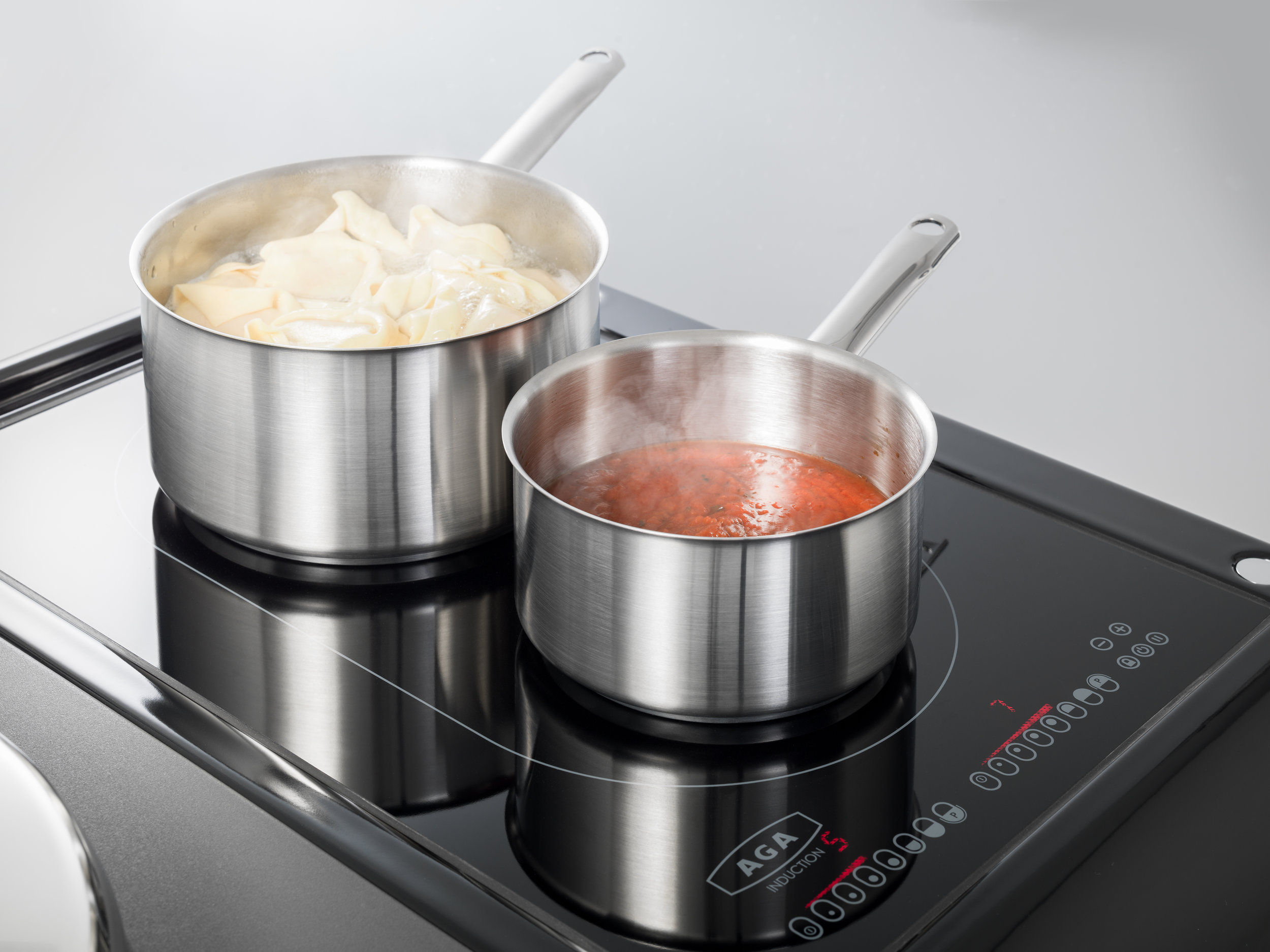 AGA_NEW_Induction_Hob_Pans(1).jpg