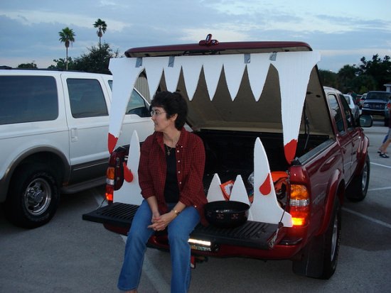 vampire teeth trunk or treat.jpg