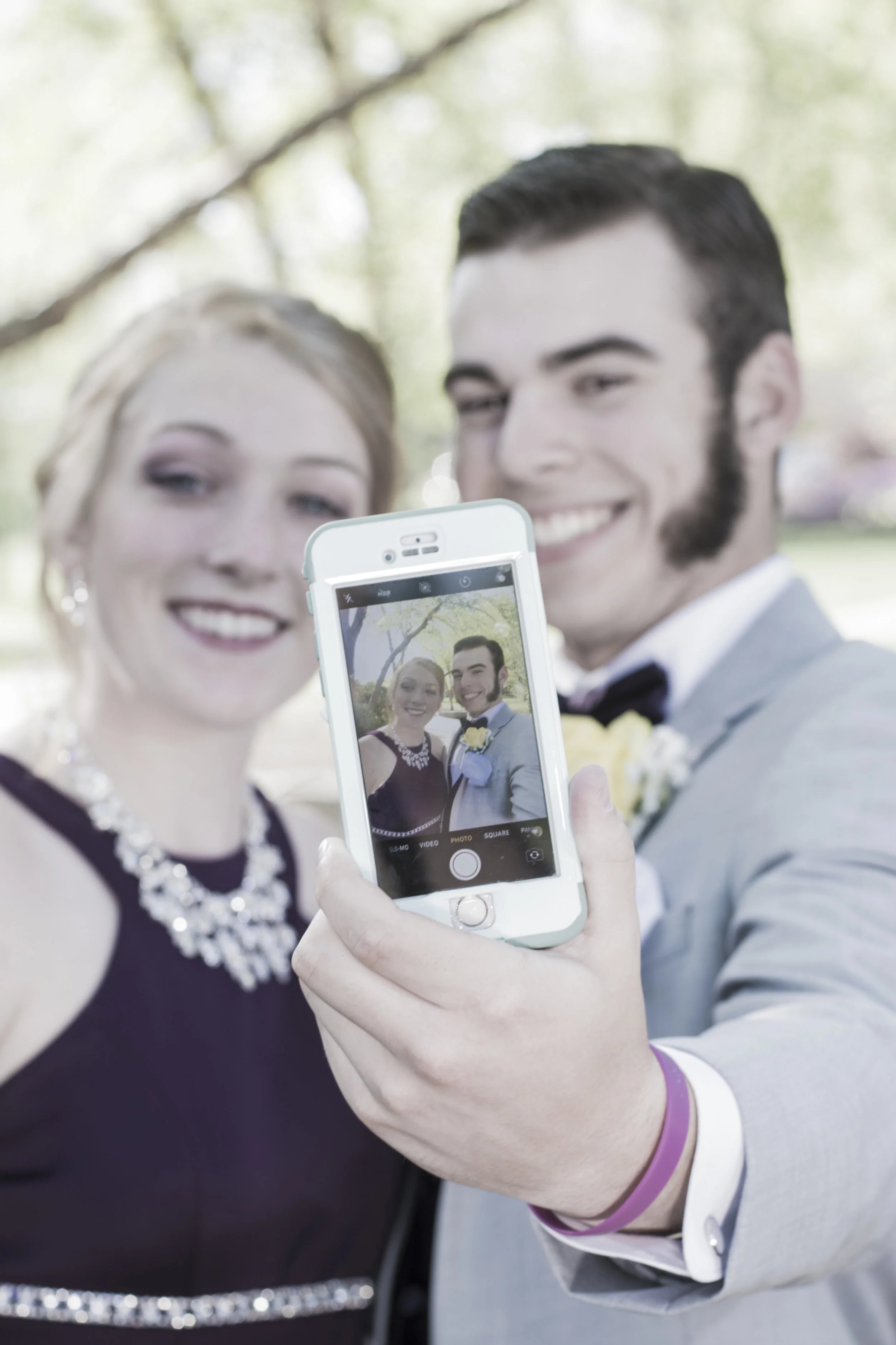 ethan-and-ally-prom-106-of-113_28061456048_o.jpg