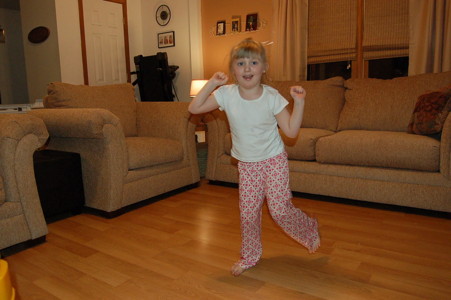 What a dancer. She was always so dramatic. Is there any doubt she would get involved in drama in high school?