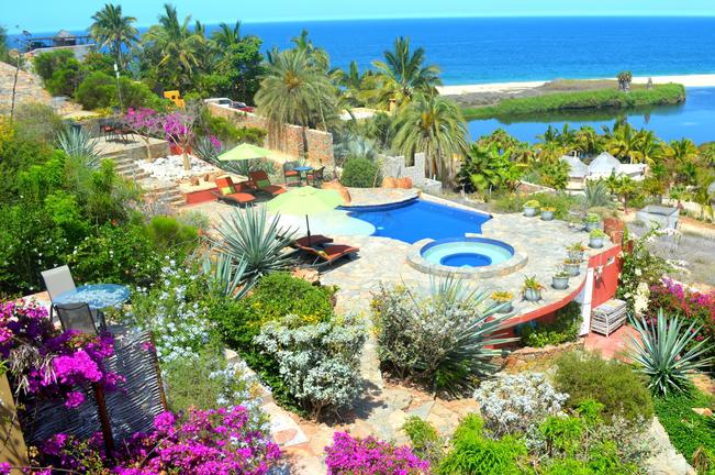 Los Colibiris Casitas overlooking the Pacific Ocean