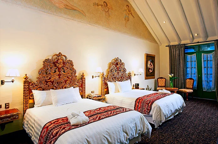 suite-colonial02.jpg