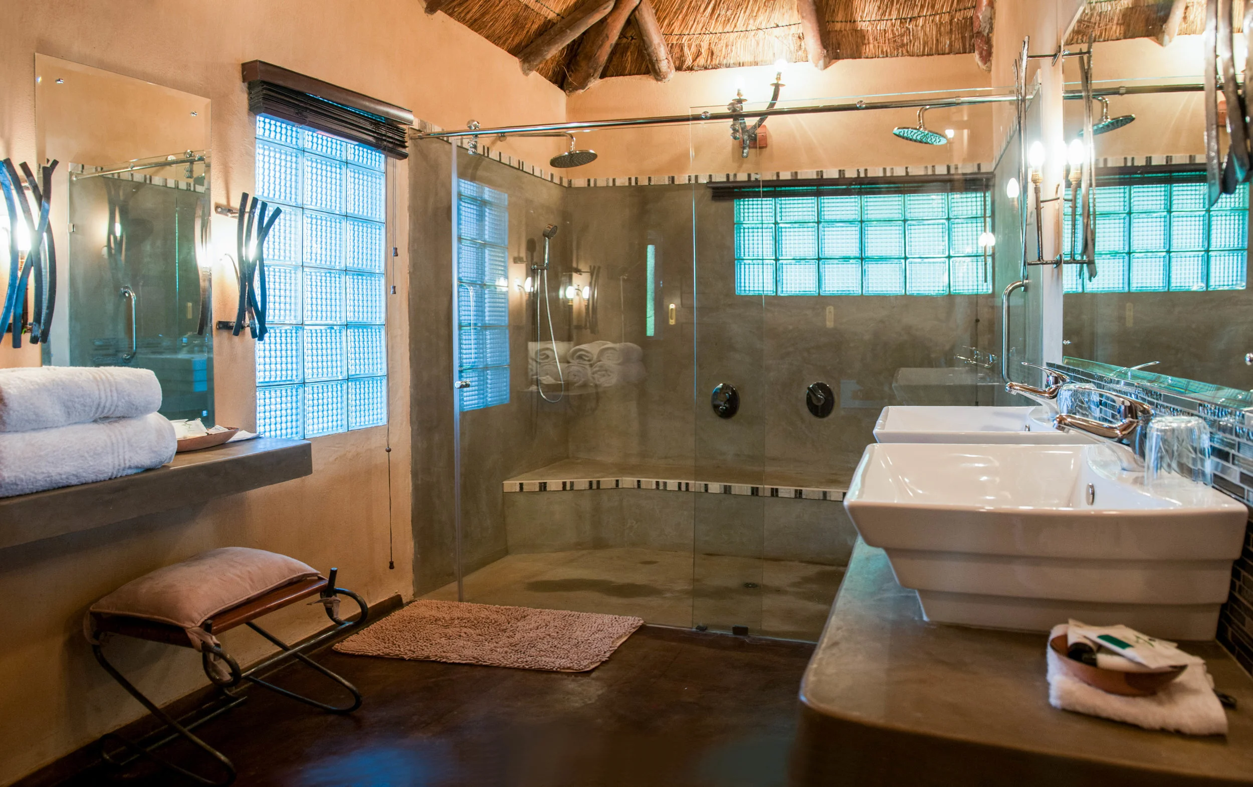 22. Imvelo Safari Lodges - Gorges Lodge - Refurbed Room Bathroom en suite.jpg