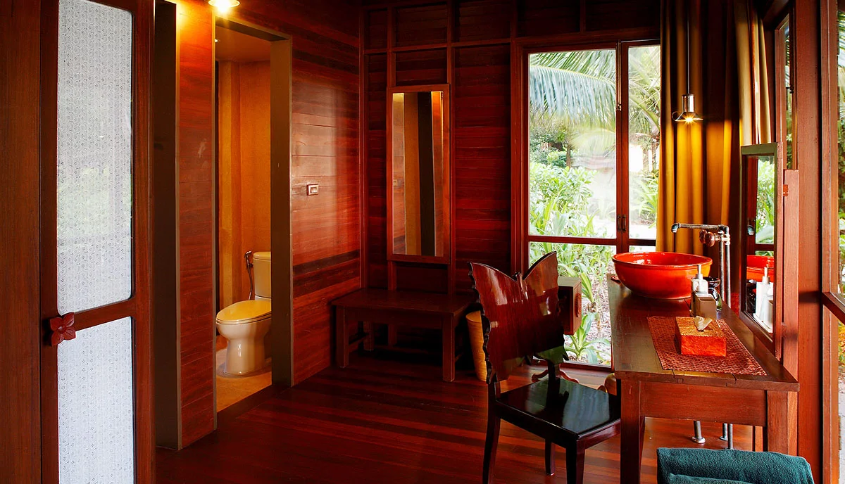 best-beach-front-suite-phi-phi-island.jpg