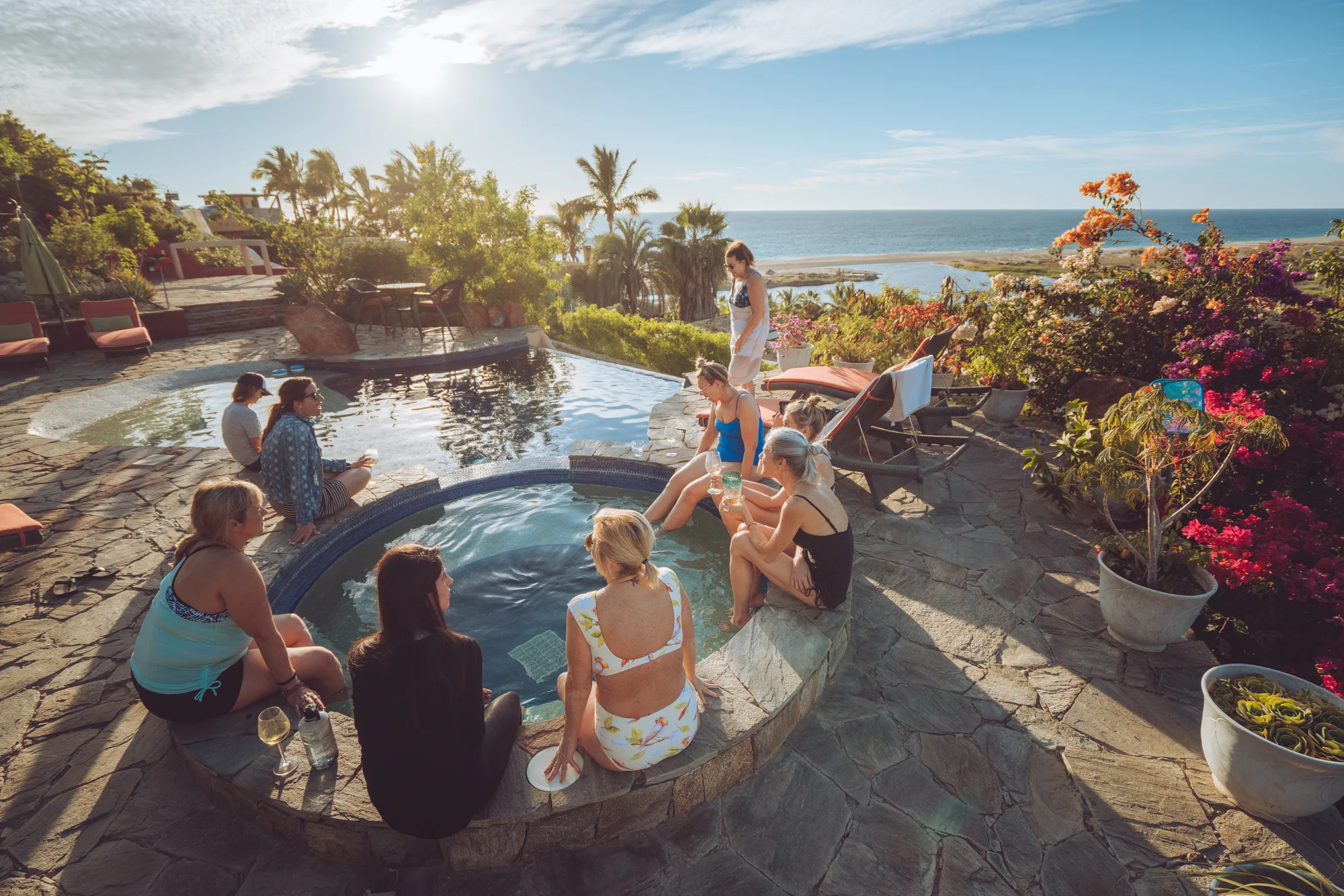 Los Colibiris Casitas overlooking the Pacific Ocean Meals: D