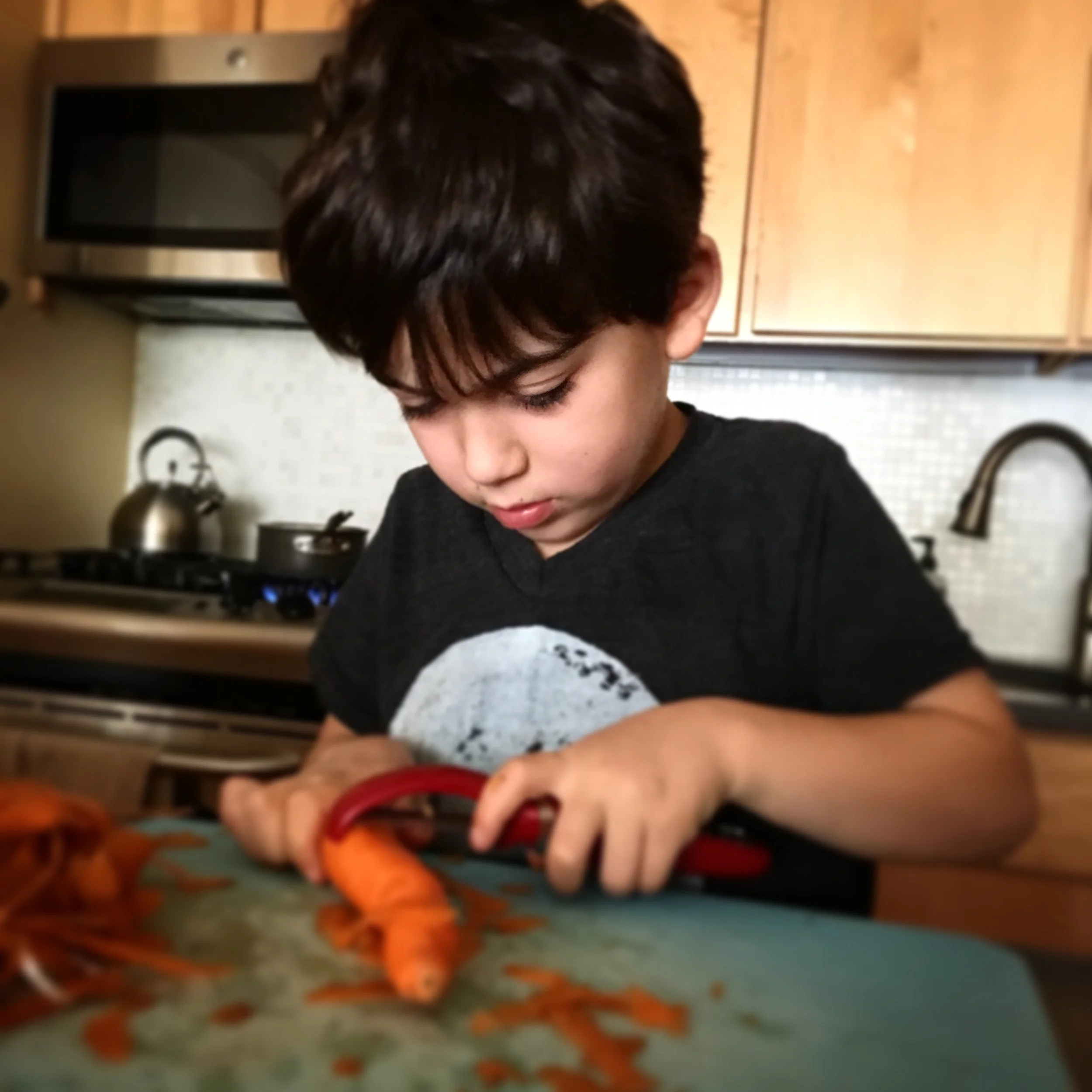 12 Kitchen Tasks Your Kids Can Do