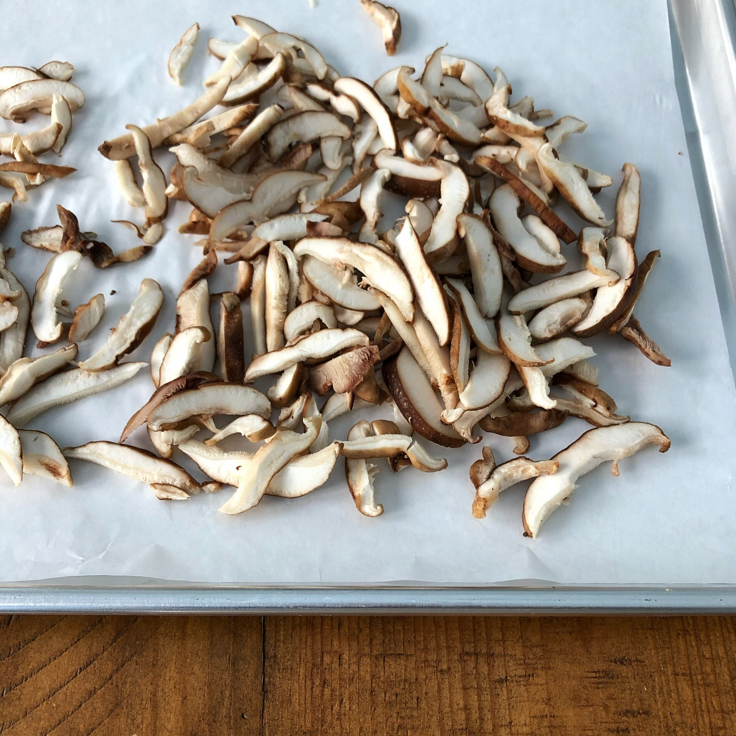 Thinly sliced shiitake mushrooms