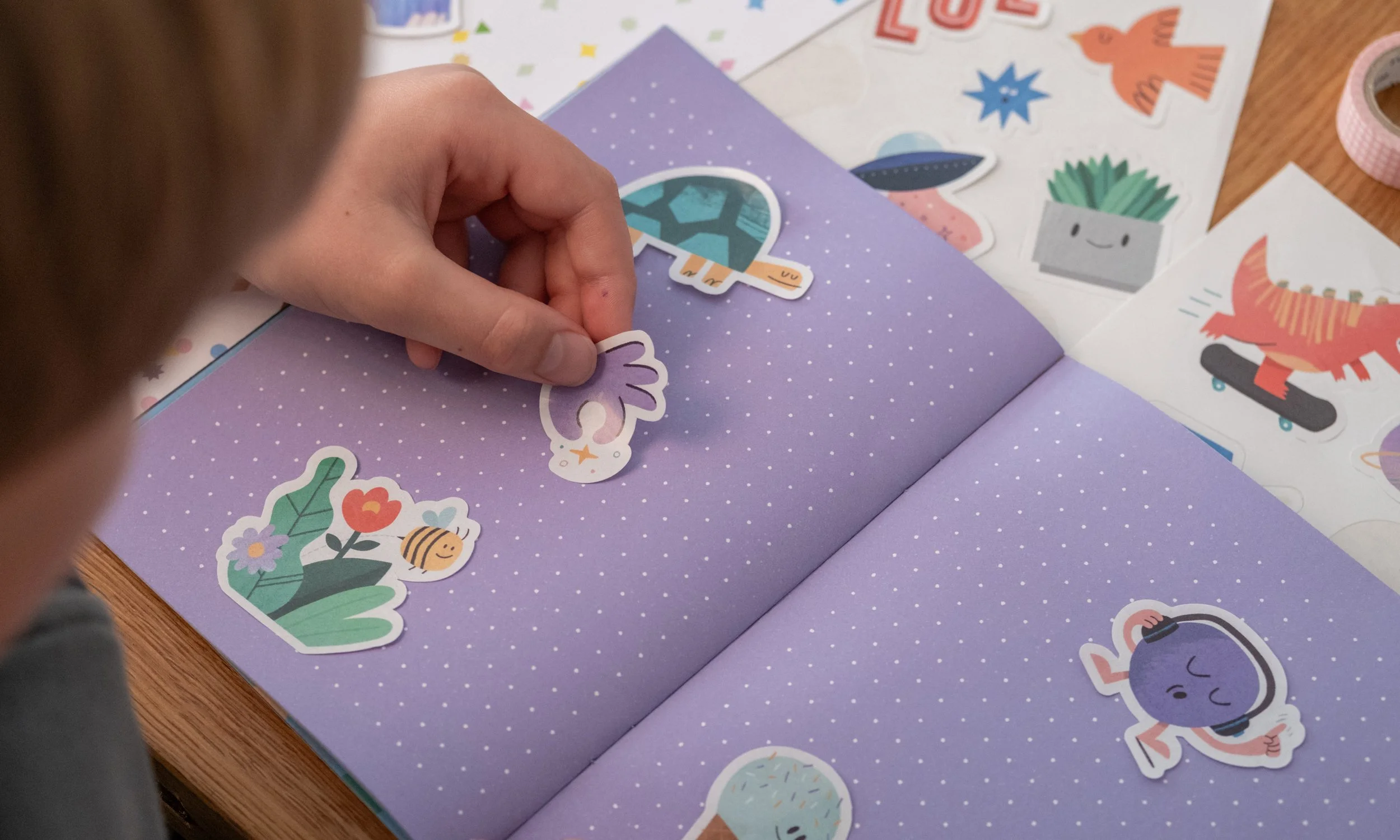Wonderbox_Stickers_Child.jpg