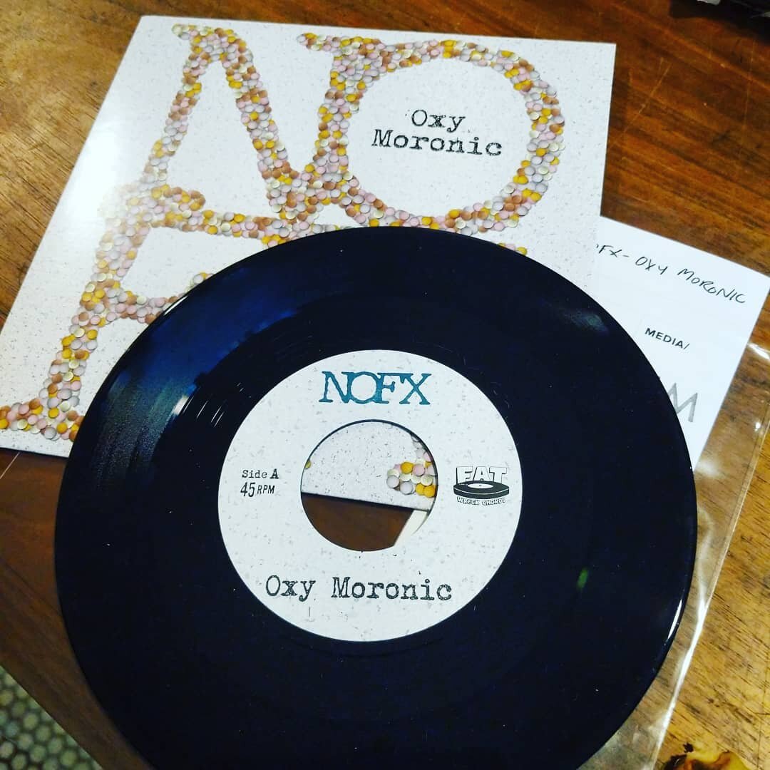 Maybe someone can explain to me why the black press of this NOFX single is one of the most limited variants.. were they making the black press the hardest to find? Anyway.  Nofx - Oxy Moronic ('black tar' vinyl', limited to 100) in-store now. #vinyl 