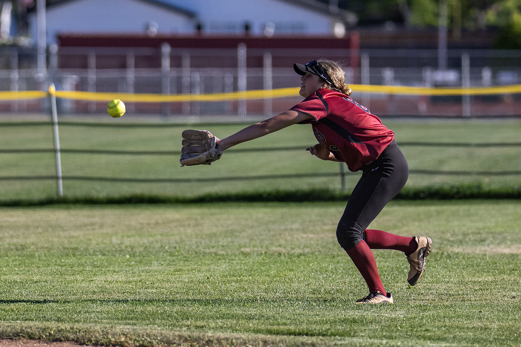 HHS v EA Softball 00939 4 9 26.png