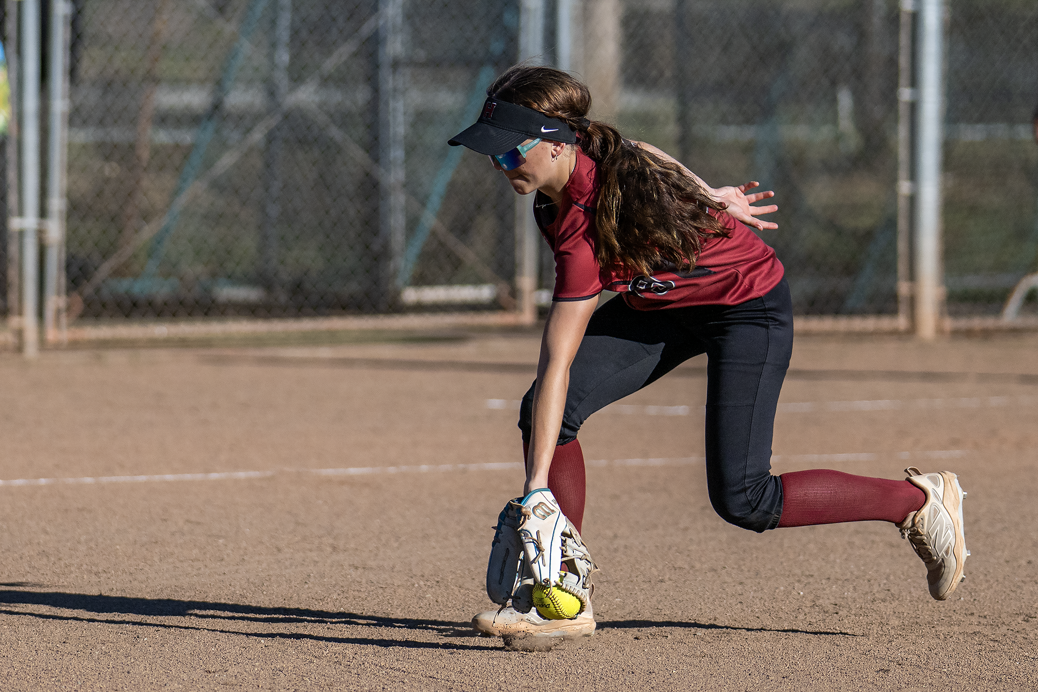 HHS v EA Softball 01174 4 9 26.png