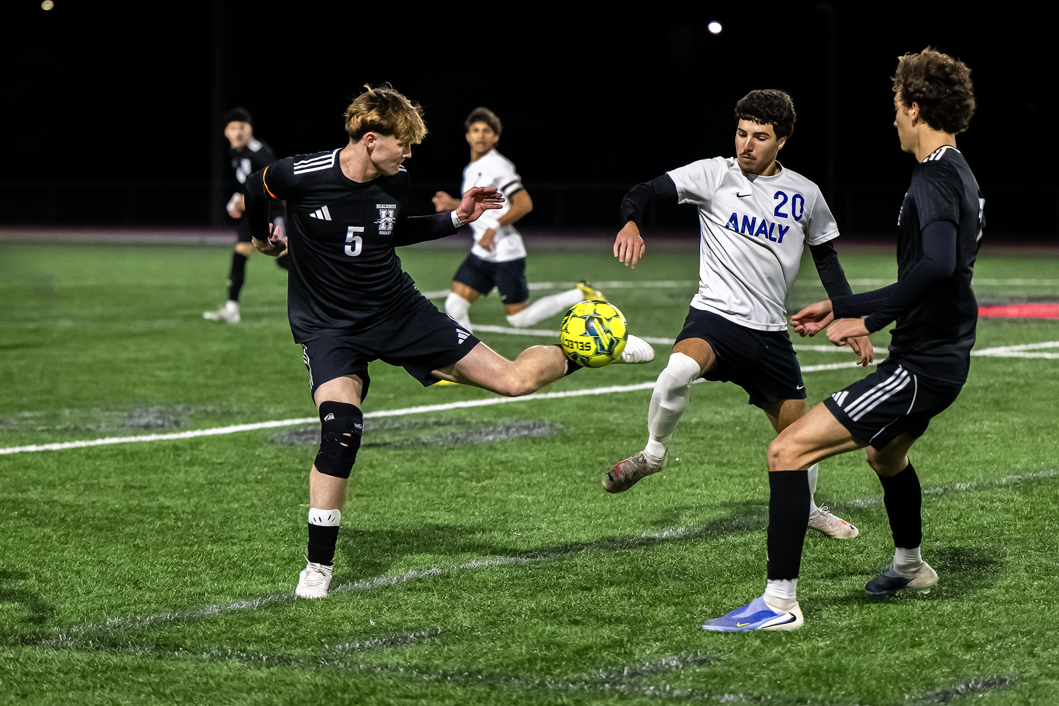 HHS v Analy Boys Soccer 00120 2 11 26.png