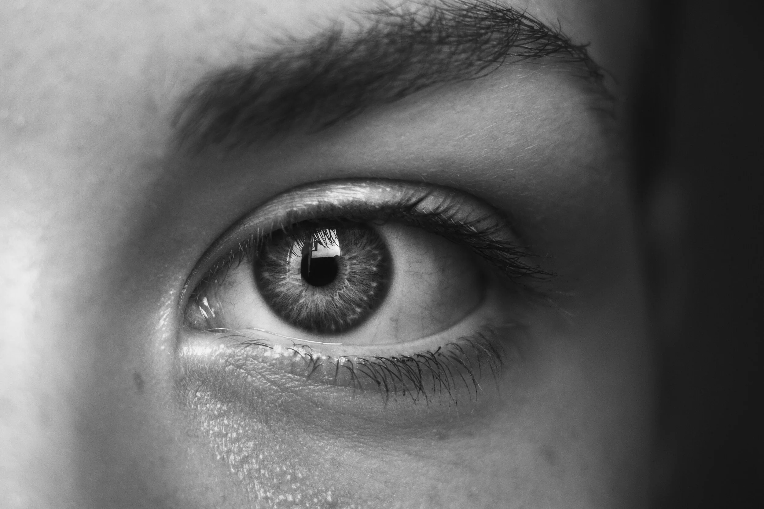 BW_amanda-dalbjorn-UbJMy92p8wk-unsplash.jpg