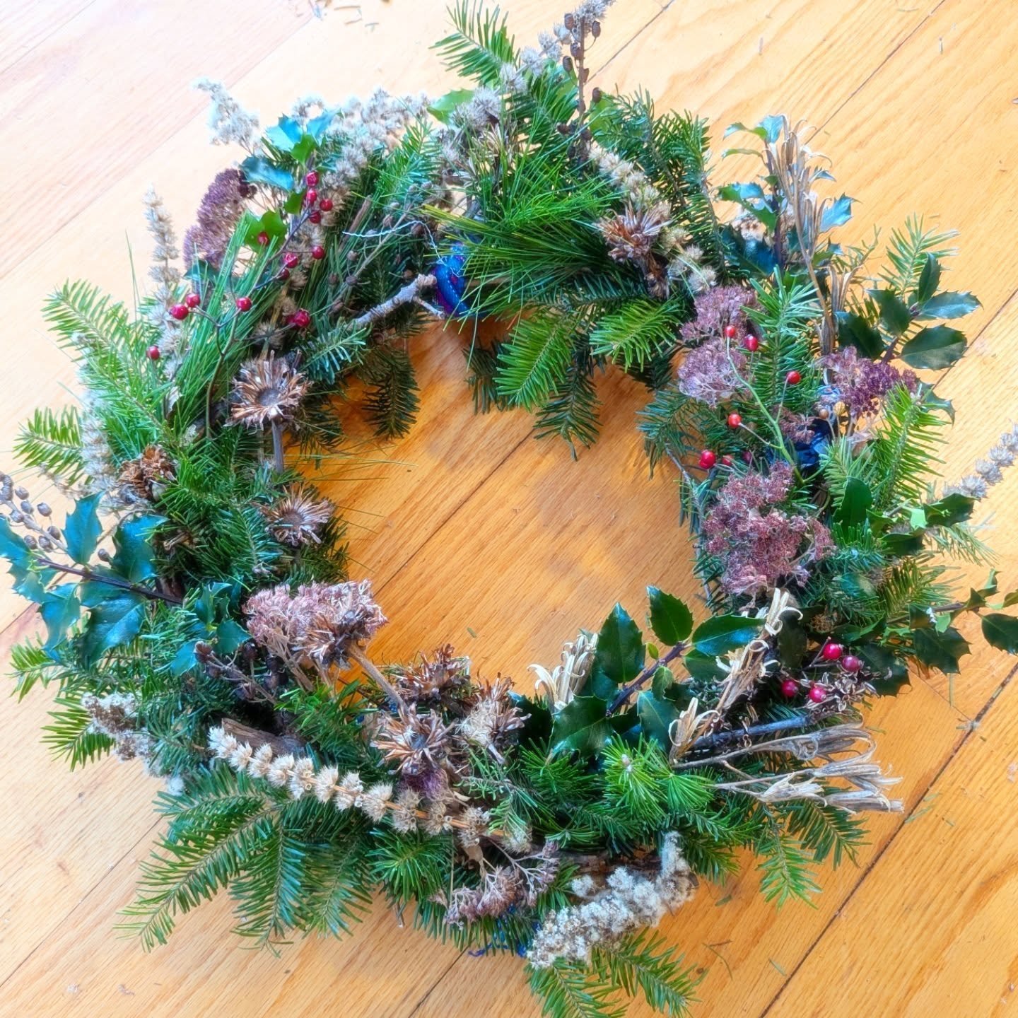 Blessed Winter Solstice everyone! 🌿❄️✨

❄️ The gardens are resting, and we are too. Hoping you enjoy the slowing energy and rejuvenating down time the winter brings. 

🌿 Here is a wreath we made from the gardens last week, with herb seed pods and p