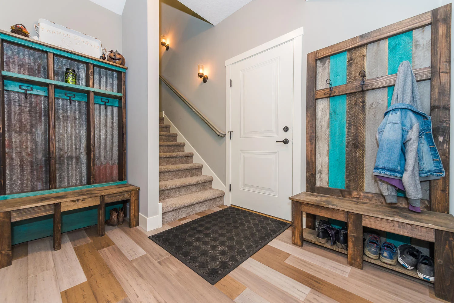 17981 Concord St NW Elk River-large-068-55-Mudroom-1499x1000-72dpi.jpg