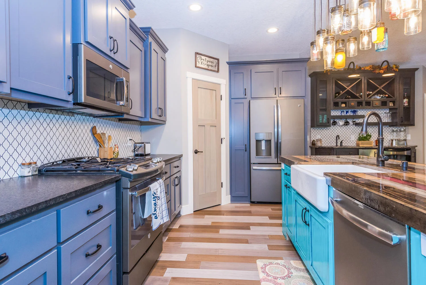 17981 Concord St NW Elk River-large-033-17-Kitchen-1498x1000-72dpi.jpg