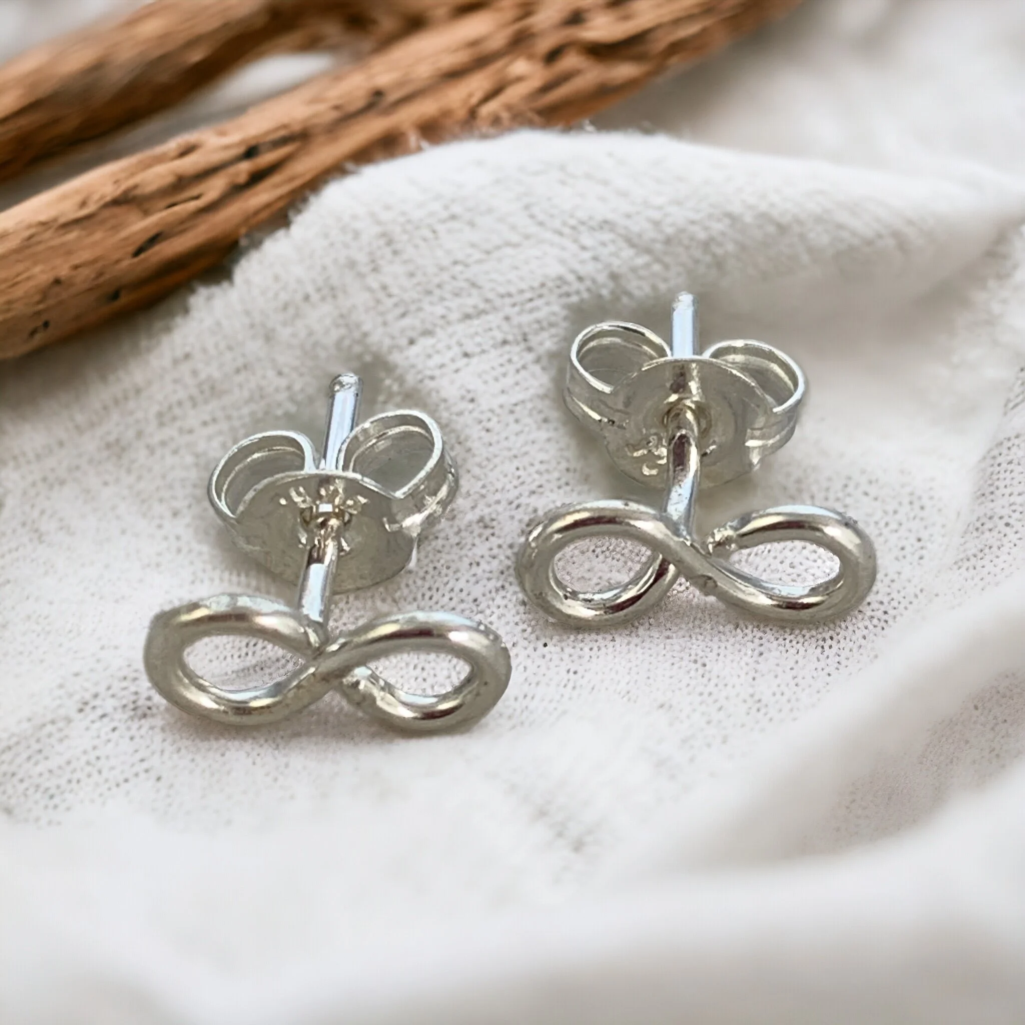 256C1EEE-EC86-43D3-9BBA-202CD3FF9B7B