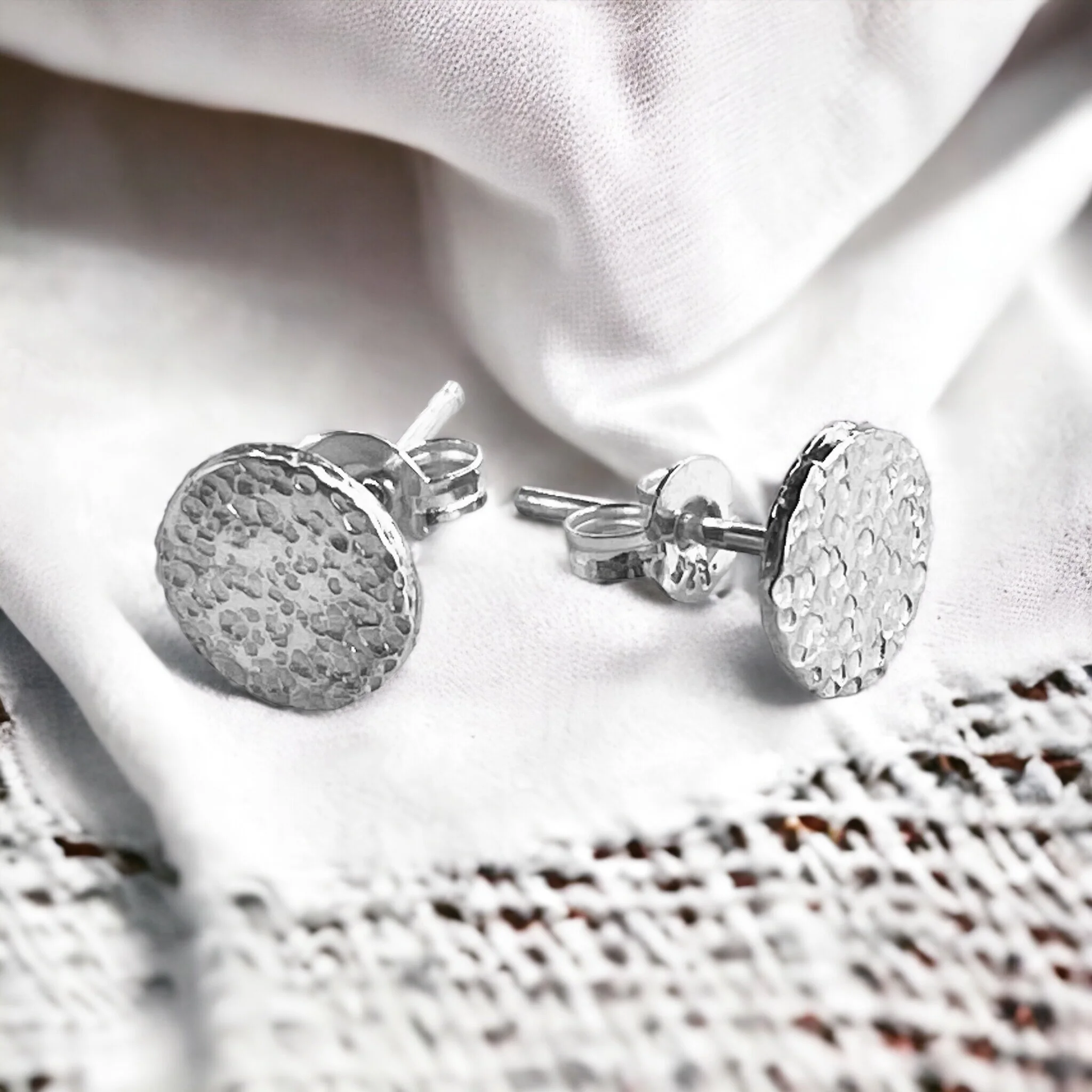 04F9A749-9F51-4B7C-A636-5C3FC1D4B476