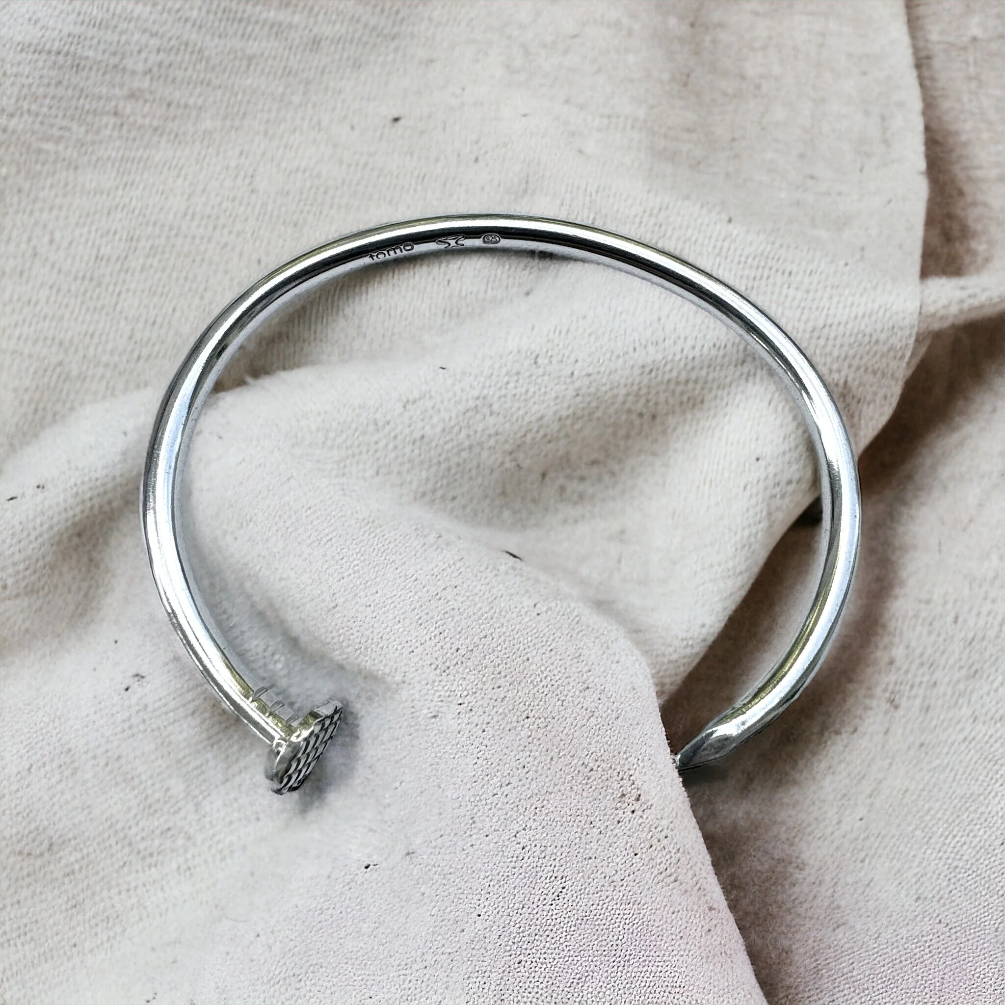 1D532B14-97DA-4E47-A7DA-BE2B5A528A74