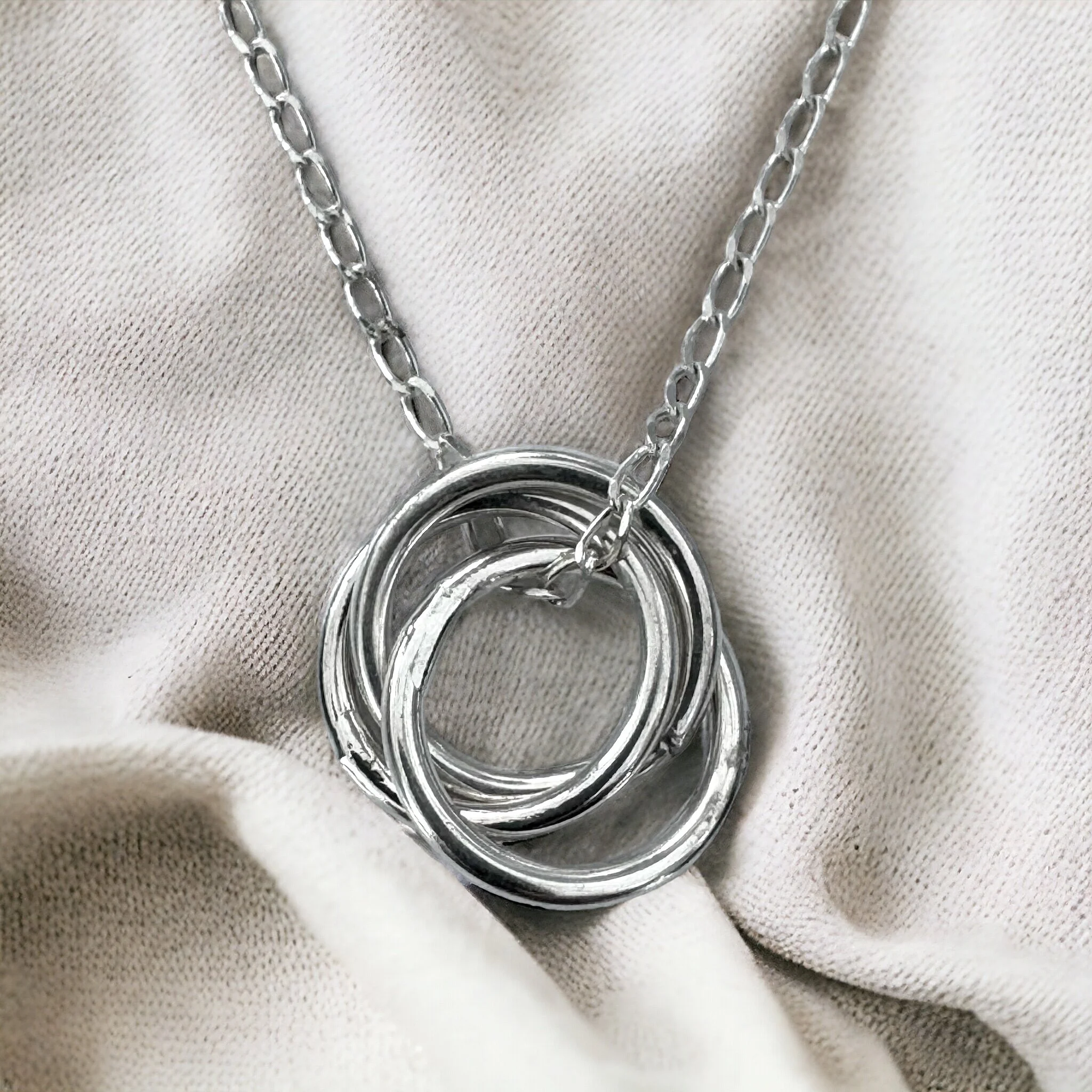 3DEBC6F6-3FDD-4D32-ADC7-7CE599182215