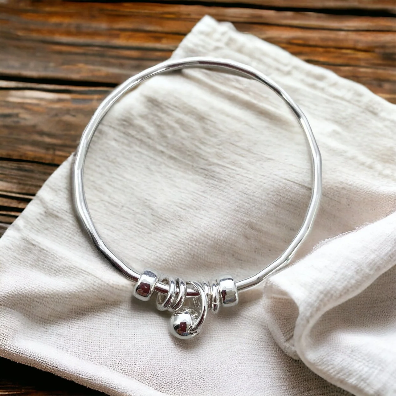 76DD424C-EE04-4FDC-AC05-3DA975A1E64E