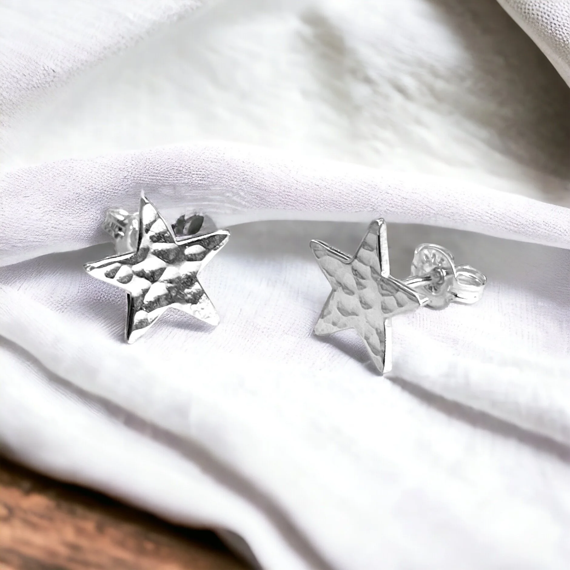 0E0082D1-6FFC-4BCC-8DFC-3507CE2A6A3D