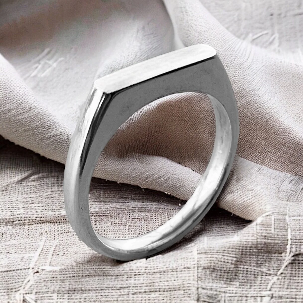 4A3B5B80-4607-4329-AA47-E0539EBCC88C