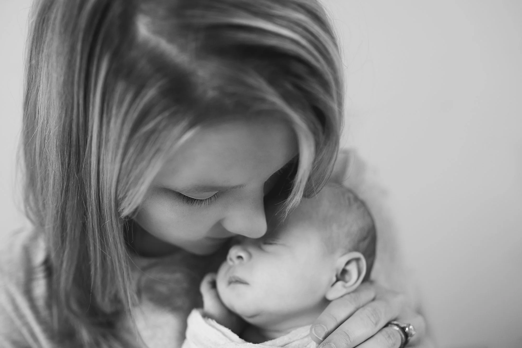 Edie-Mundy-1-month-old-042-copyb&W.jpg