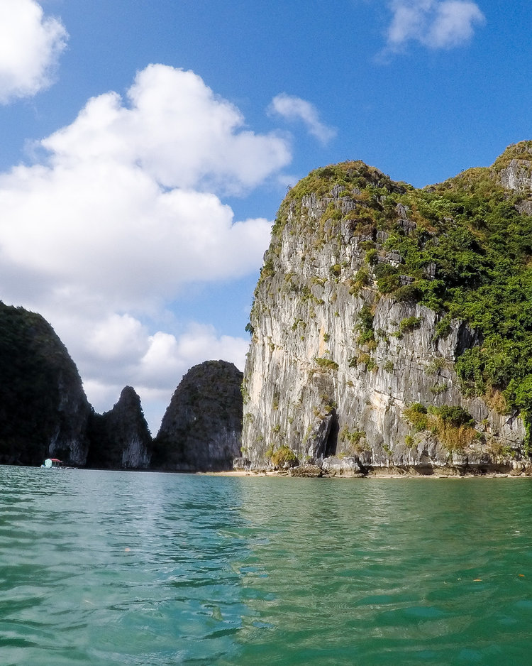 Best things to do Cat Ba Island - Lan Ha Bay Kayak