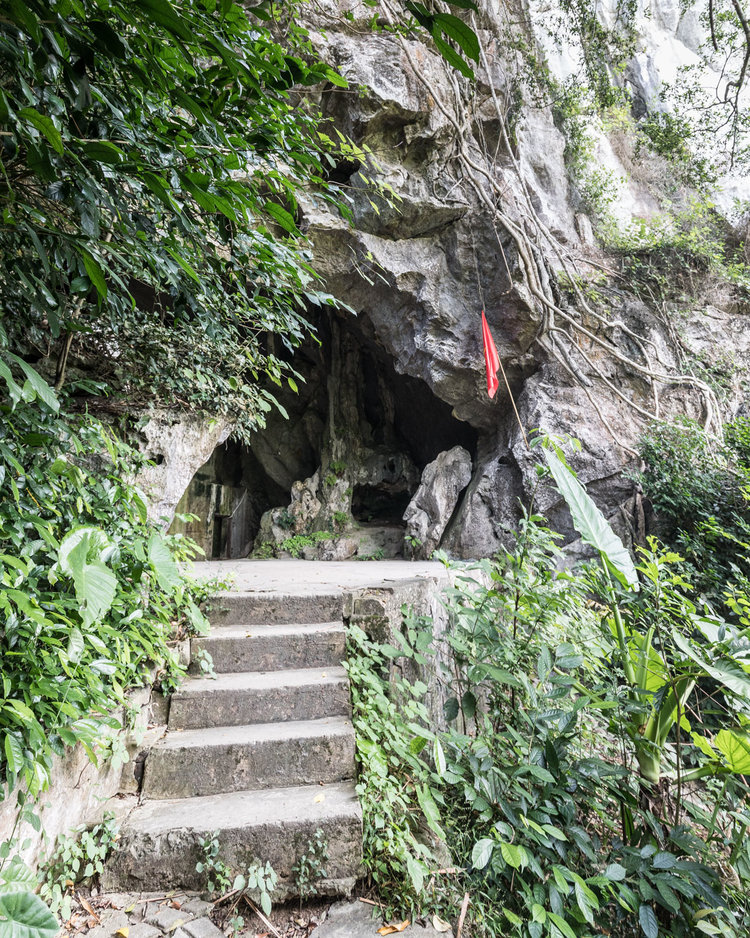 Things to do on Cat Ba Island - Hospital Cave