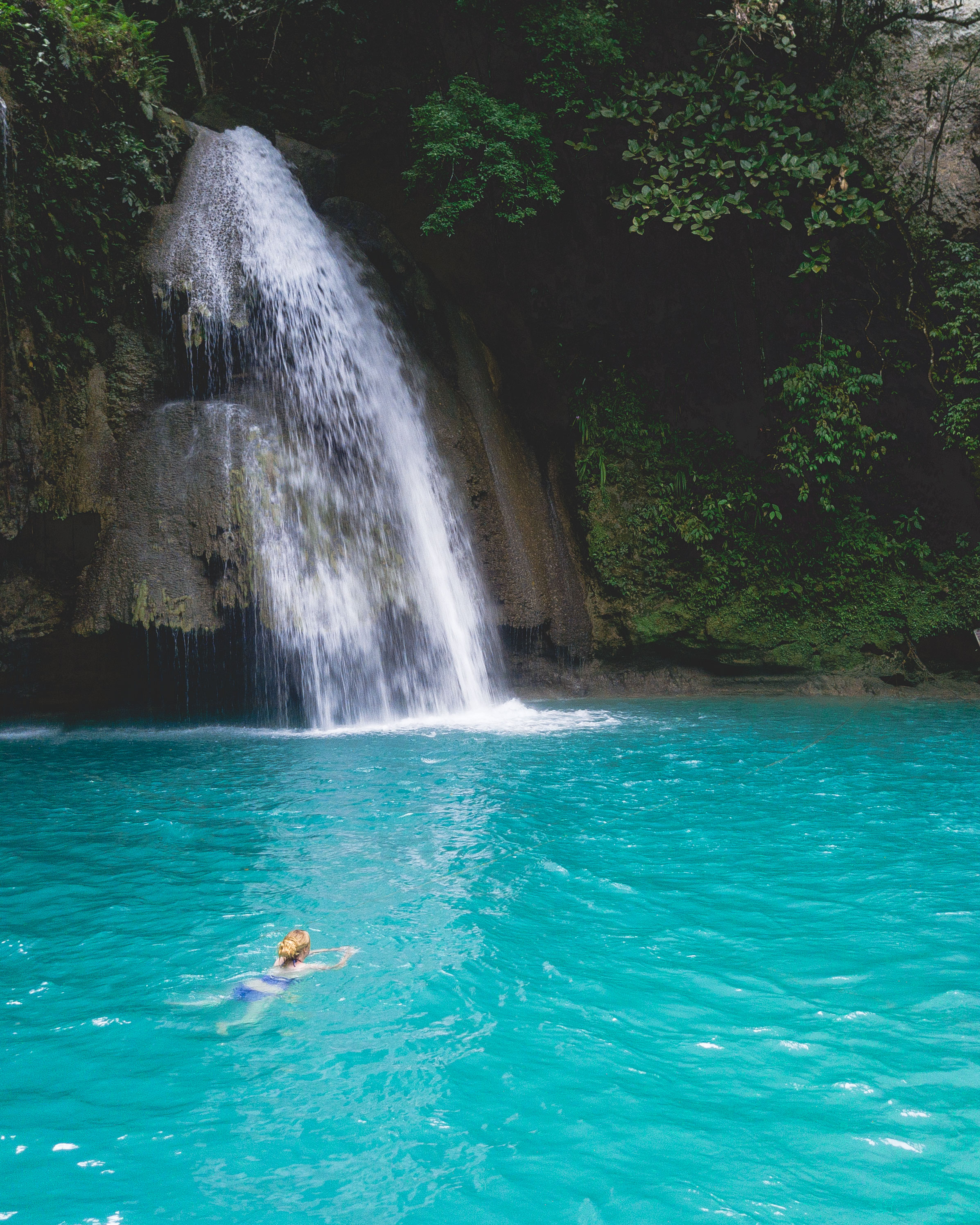 Kawasan Falls Cebu How To Beat The Crowds And Get This Beautiful Waterfall To Yourself Walk My World