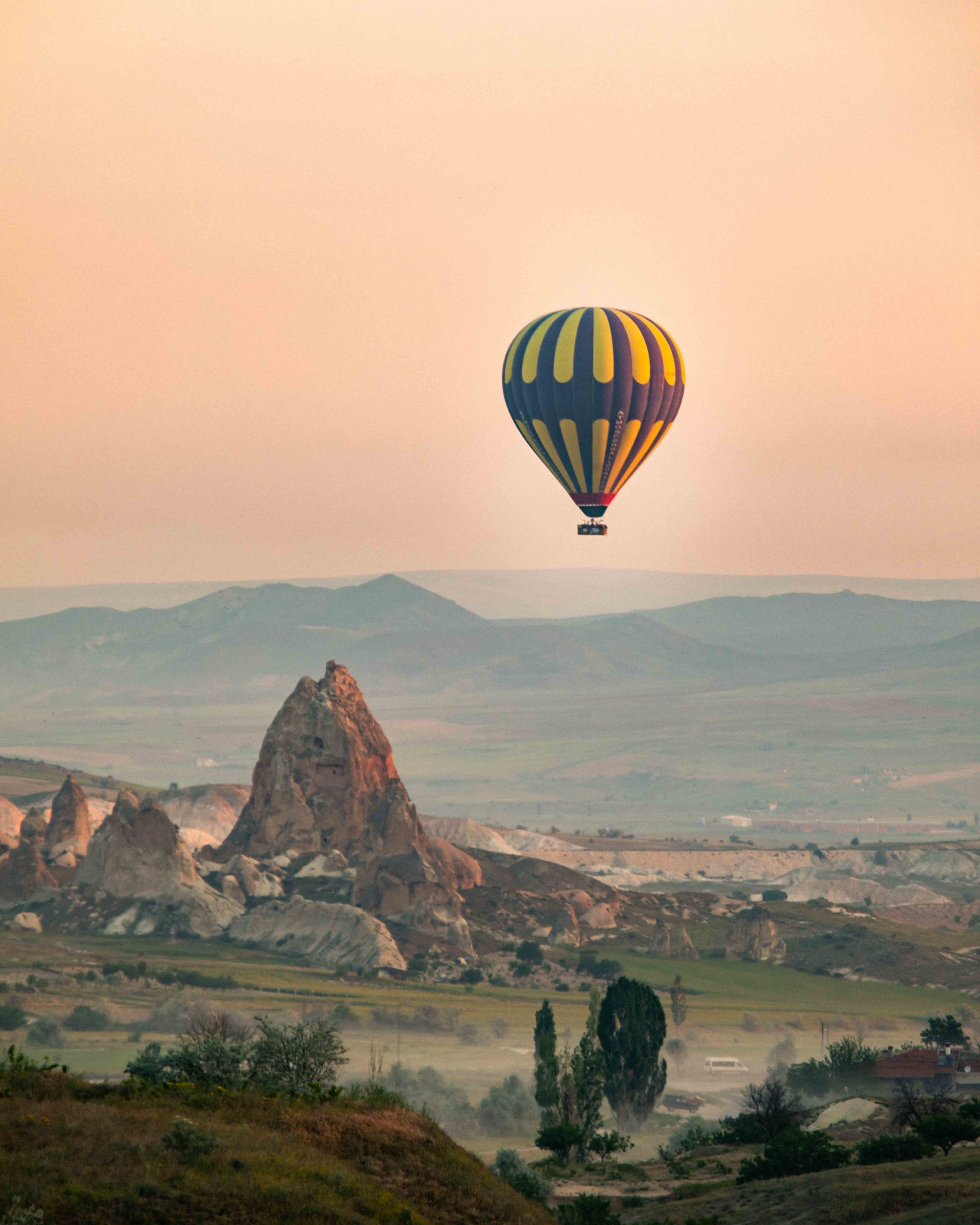 https://images.squarespace-cdn.com/content/v1/596b2969d2b85786e6892853/1561007820609-KBBMRIXYI7U1K03LNB10/Sunset%2Bspots%2Bin%2BCappadocia