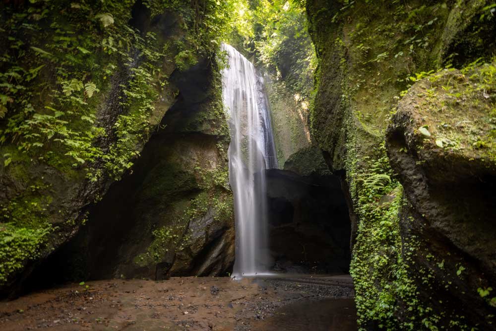 Goa Raja Waterfall: Bali's secret cave waterfall — Walk My World