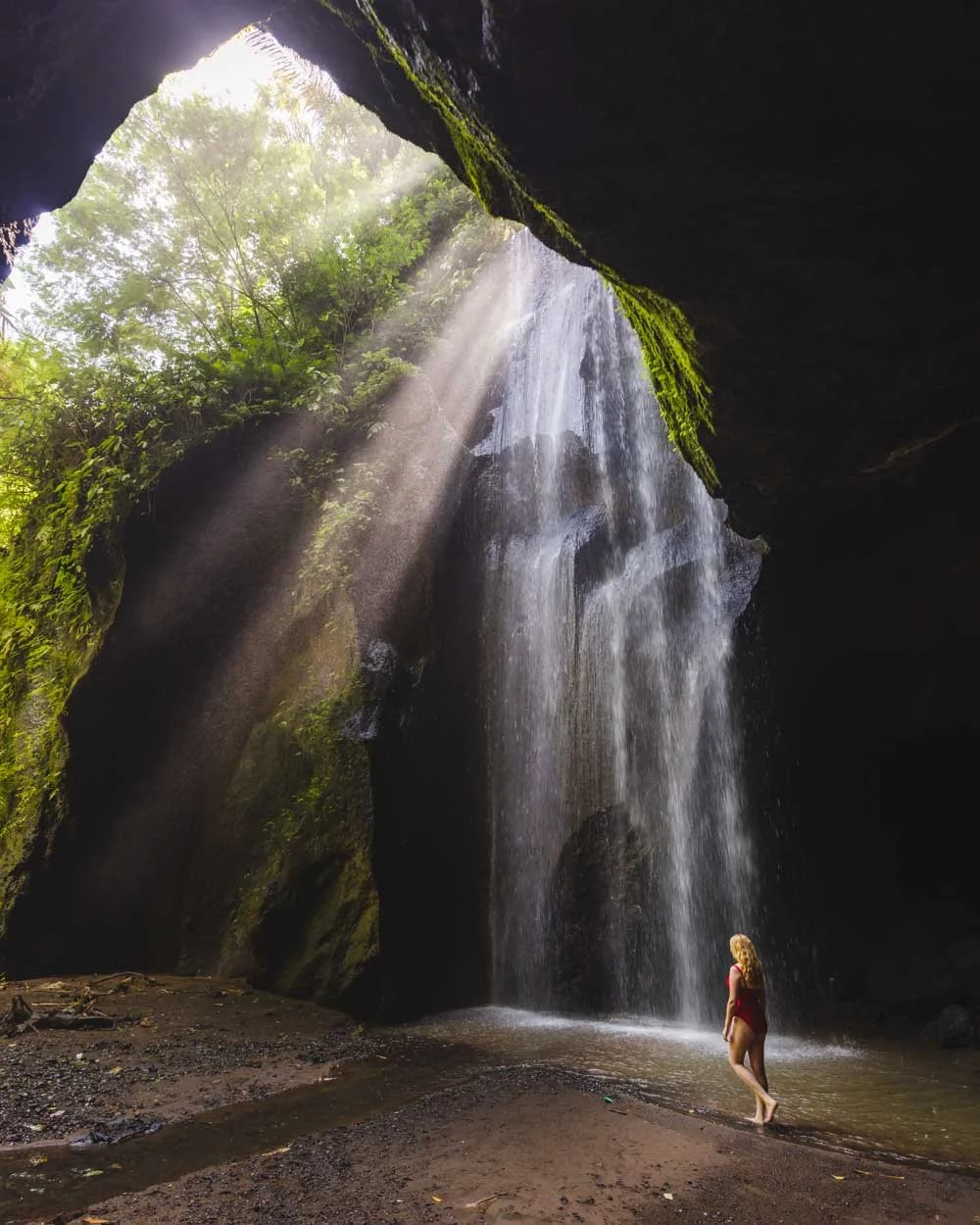 https://images.squarespace-cdn.com/content/v1/596b2969d2b85786e6892853/177a056f-9b36-4b67-9840-1be46dcbf383/Goa+Raja+Waterfall%2C+Bali?format=1500w