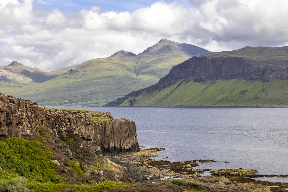 The Ulva Island Livingstone Walk: basalt columns, a historic cave and stunning views 